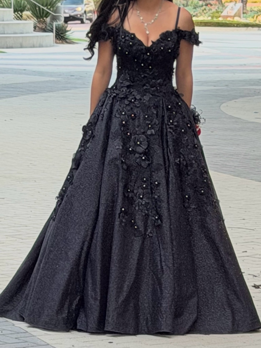Elegant Black Off-Shoulder Floral Appliqué Ball Gown Dress
